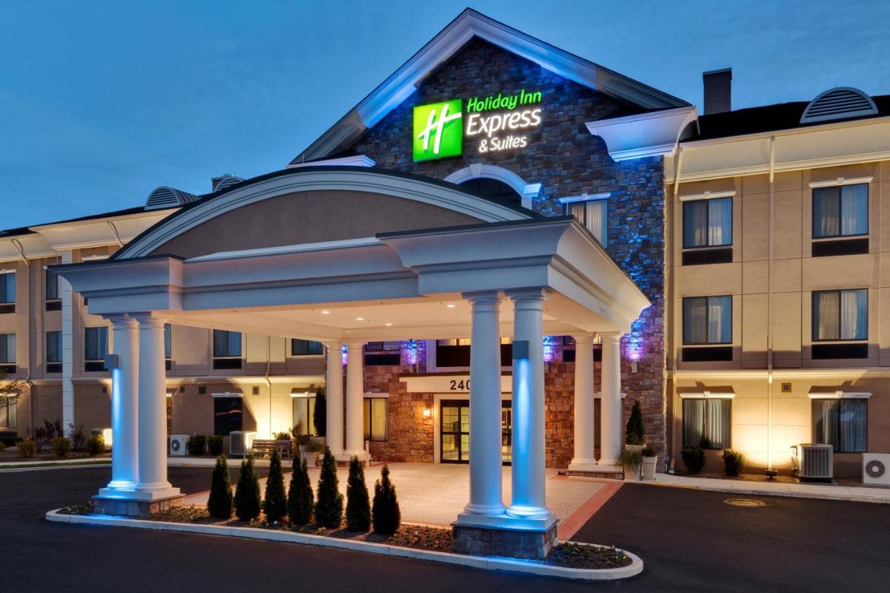 Holiday Inn Express Hotel & Suites Warminster-Horsham, An Ihg Hotel Zewnętrze zdjęcie